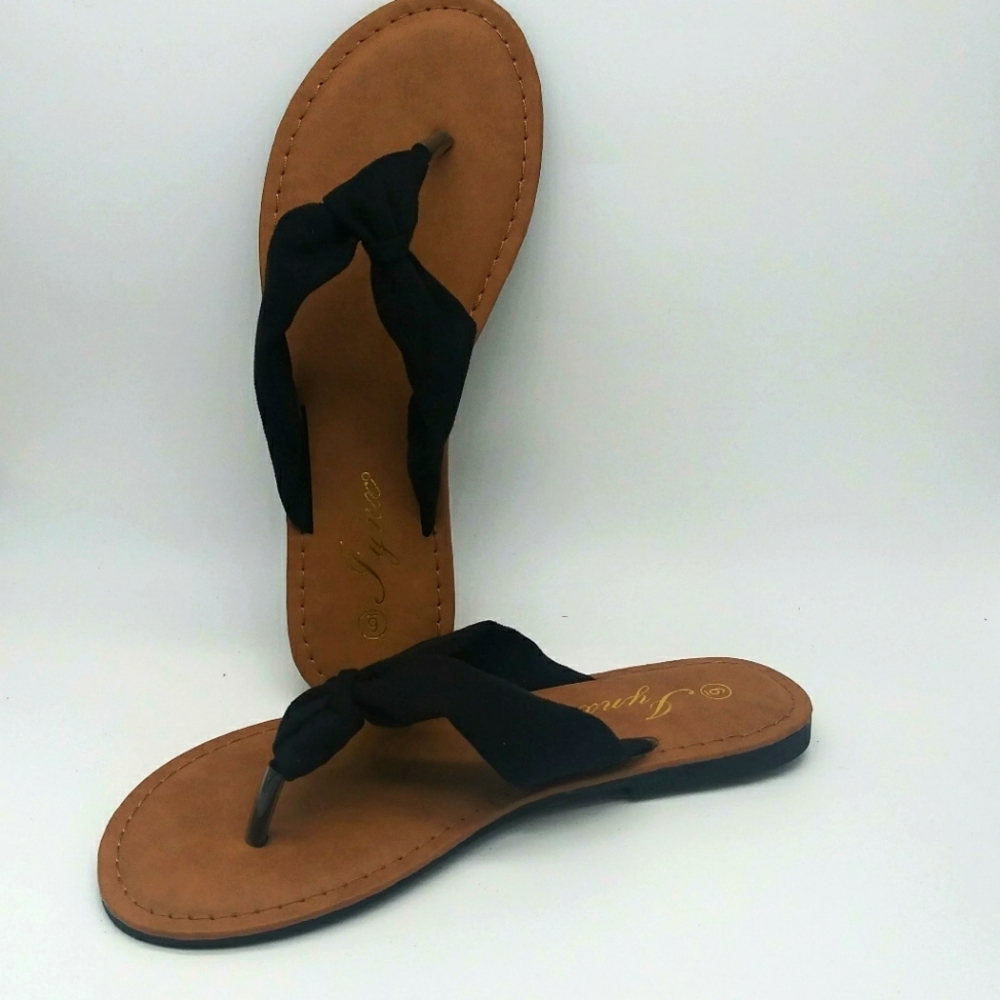 Black slide on flip flop